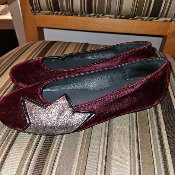 BluBlonc burgundy red velvet flats with glittering star, made in Spain, sz 8.5 - Picture 7 of 11